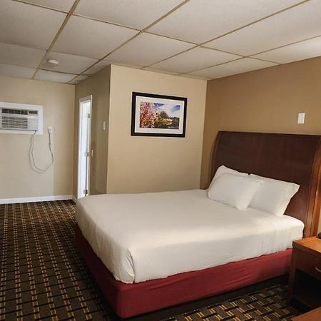 Nashoba Valley Inn & Suites Ер Екстер'єр фото