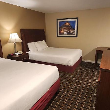 Nashoba Valley Inn & Suites Ер Екстер'єр фото