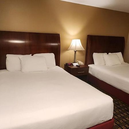 Nashoba Valley Inn & Suites Ер Екстер'єр фото