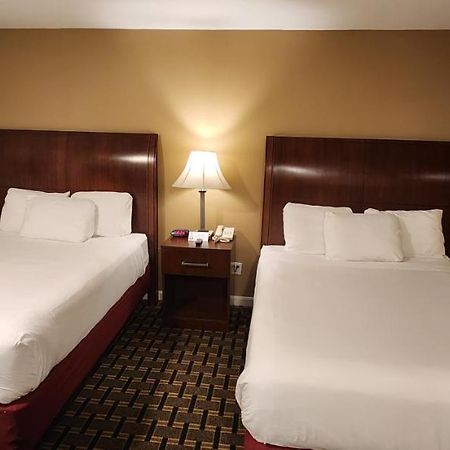 Nashoba Valley Inn & Suites Ер Екстер'єр фото