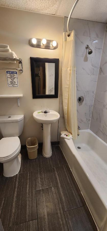Nashoba Valley Inn & Suites Ер Екстер'єр фото