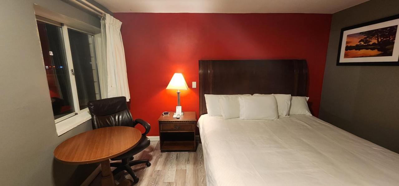 Nashoba Valley Inn & Suites Ер Екстер'єр фото