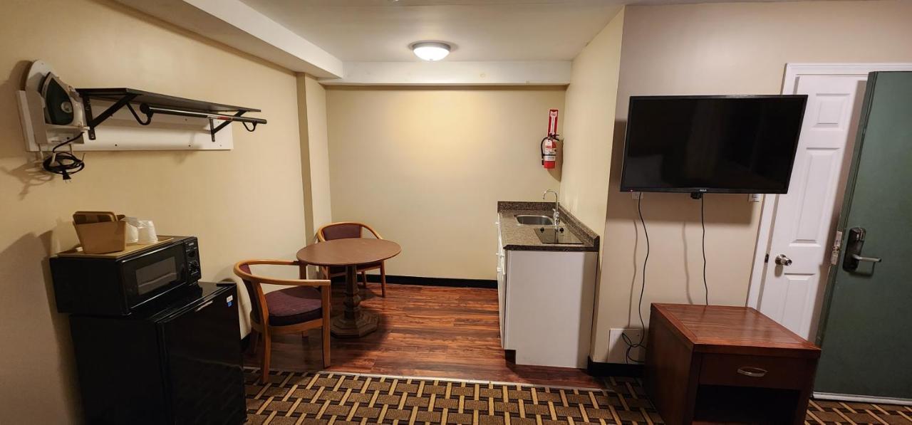 Nashoba Valley Inn & Suites Ер Екстер'єр фото