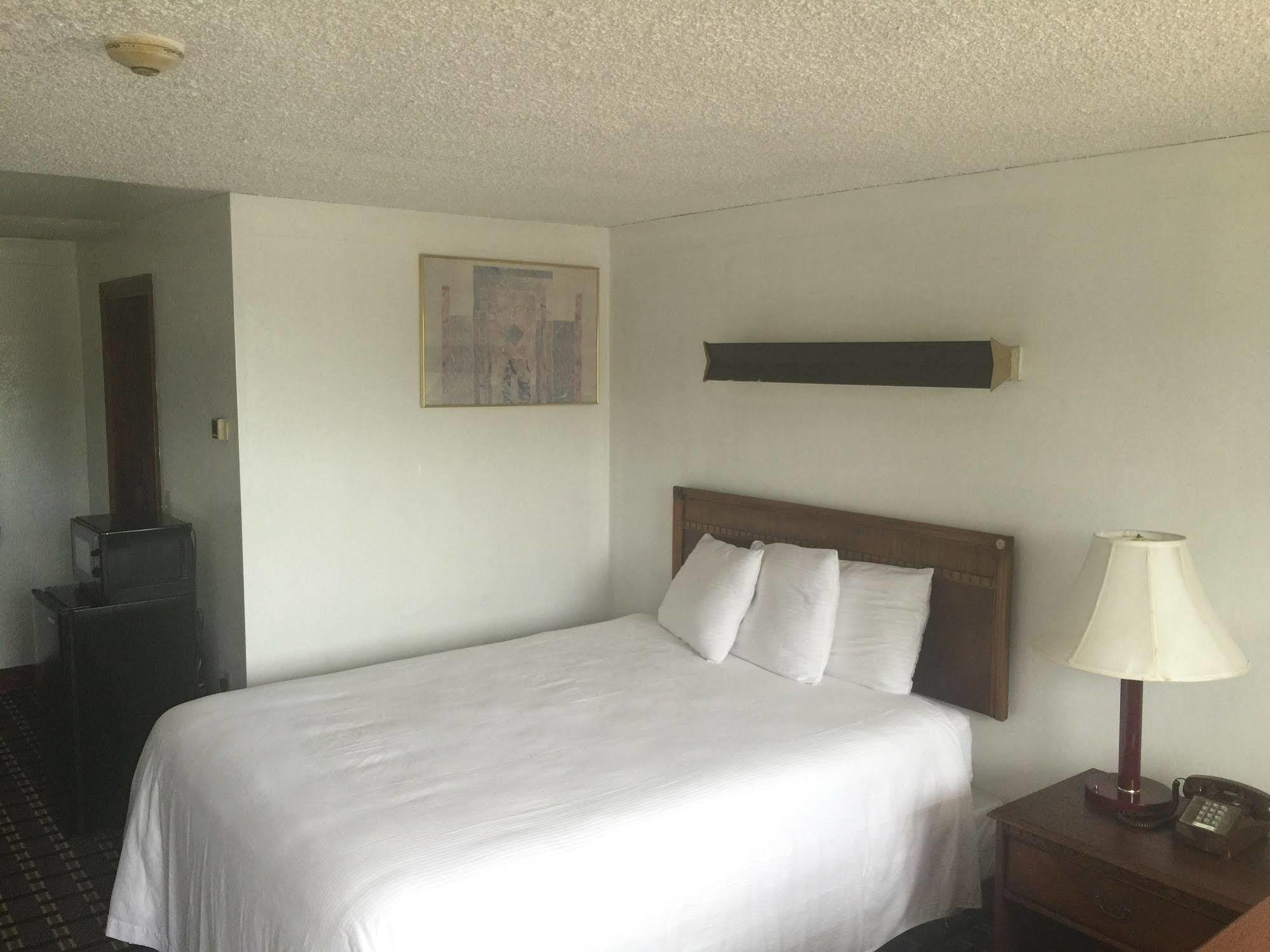 Nashoba Valley Inn & Suites Ер Екстер'єр фото